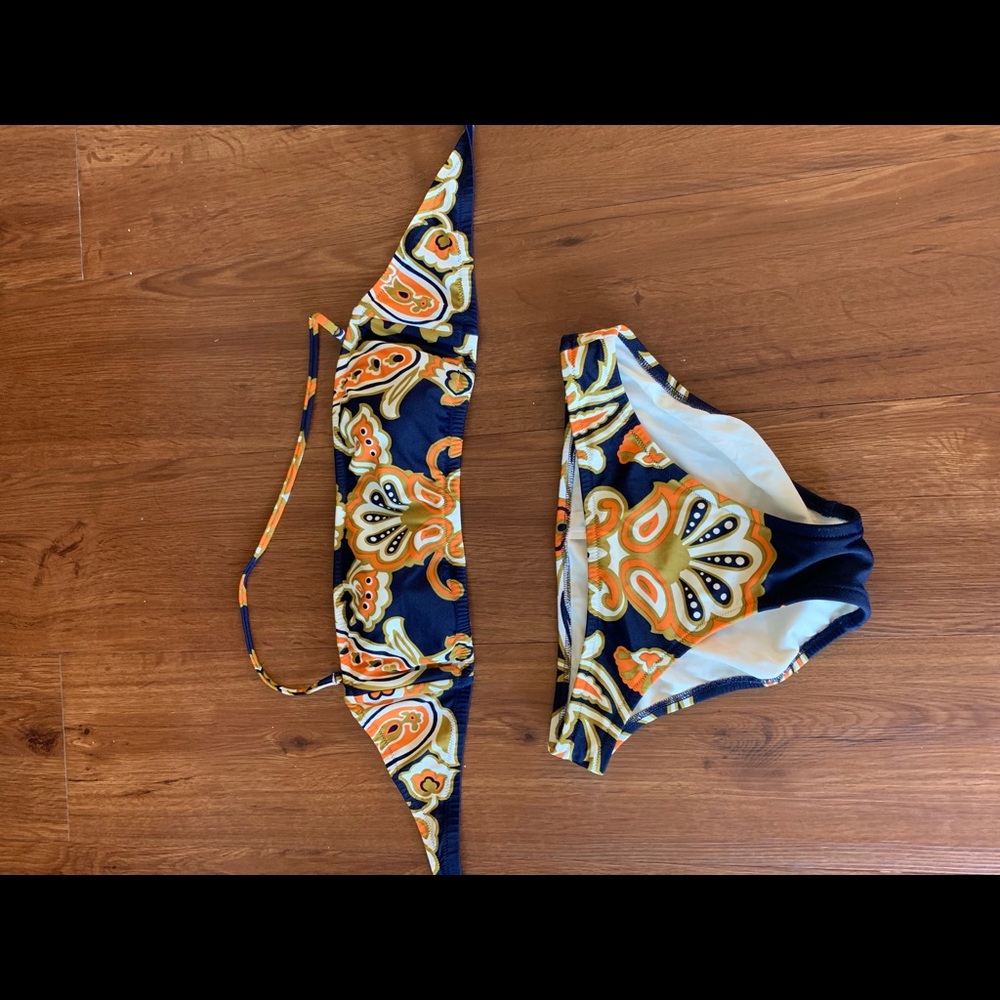 Cute bikini size medium